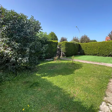 Dom wakacyjny Charming House Near The Sea *