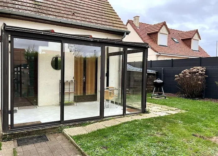 Charming House Near The Sea Dom wakacyjny Courseulles-sur-Mer