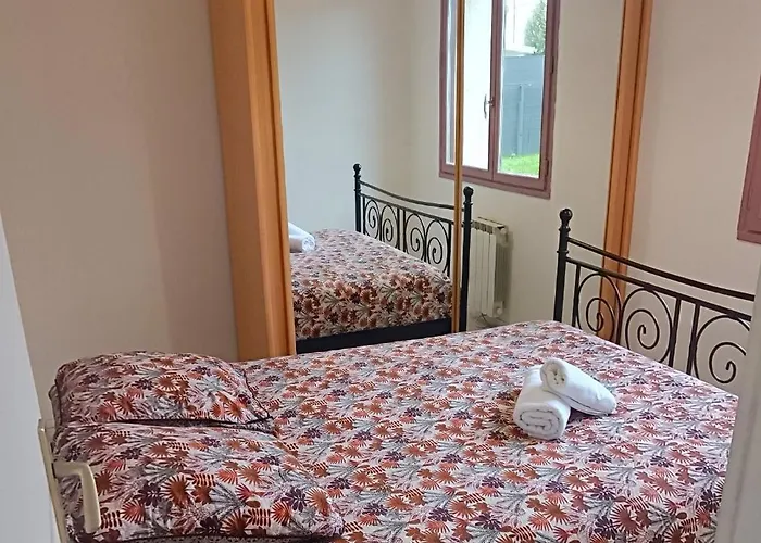 Дом отдыха Charming House Near The Sea