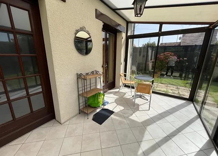 Dom wakacyjny Charming House Near The Sea *