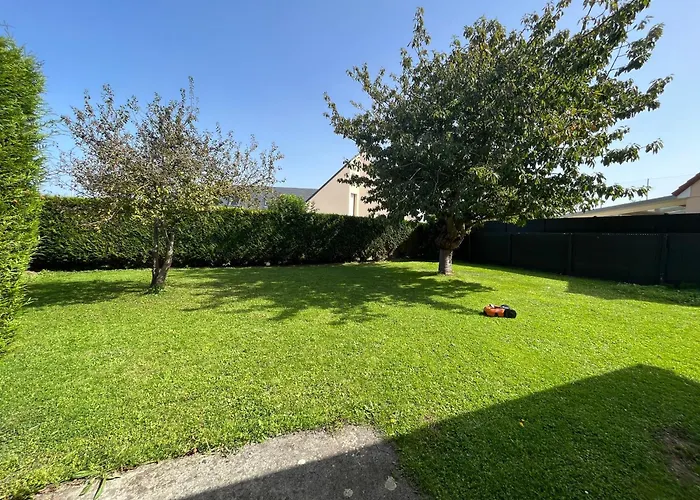 Charming House Near The Sea Дом отдыха *